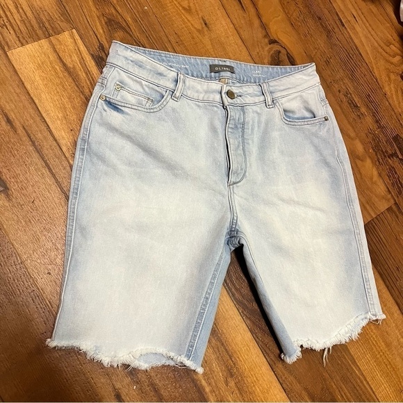 DL1961 Clara Frayed Hem Mid Rise Slim Bermuda Short Kingsland 30 I - Picture 3 of 10
